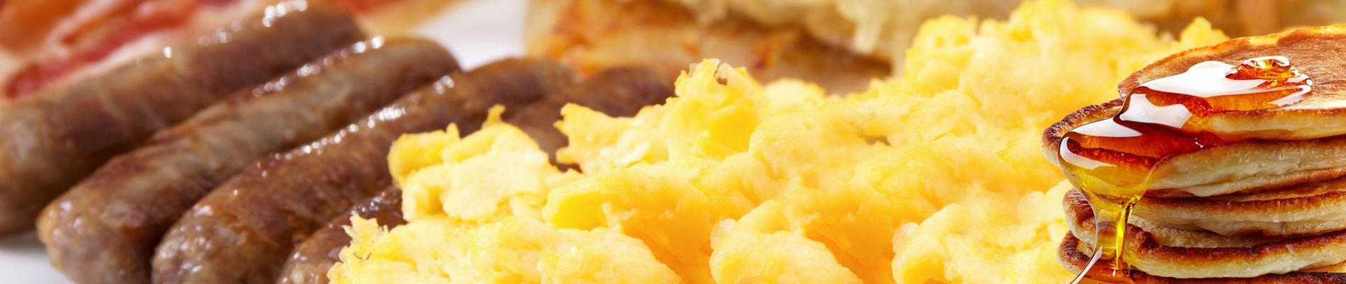 Breakfast and brunch catering in Sherbrooke: eggs, sausages and pancakes