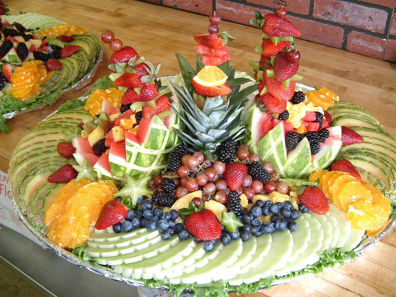 Carved fresh fruit platter, Réception 108